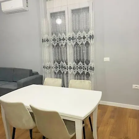 Drita 2 Cozy Modern Lägenhet